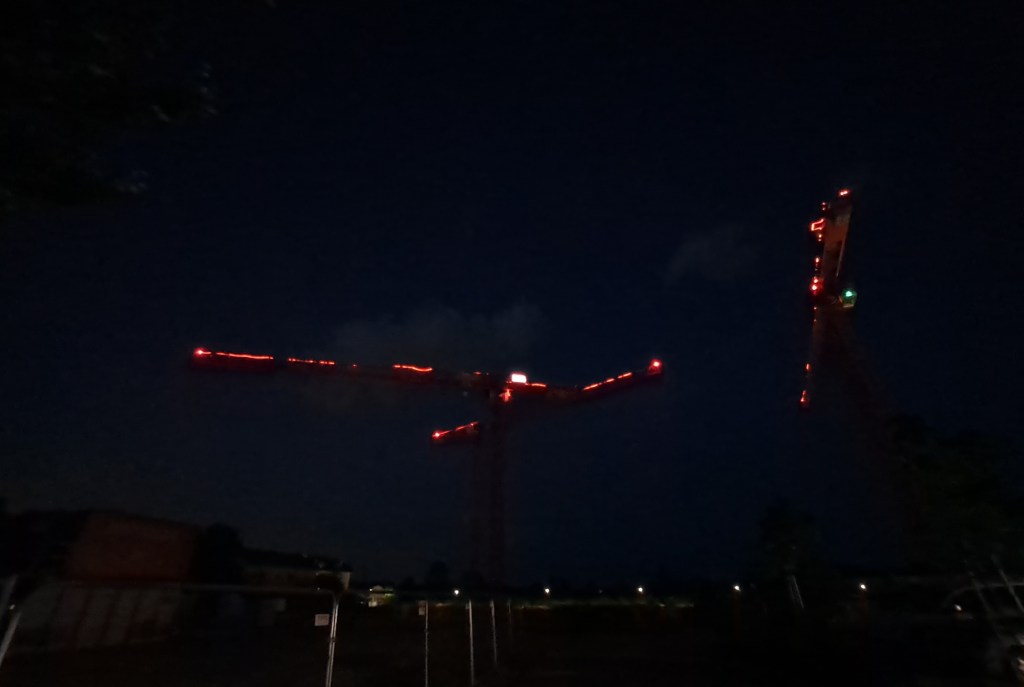 Das Rendezvous der Baukräne